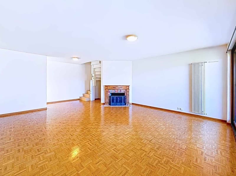 Exclusive: 4-room duplex with balconies (2)