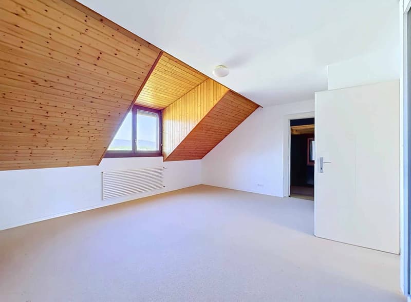 Exclusive: 4-room duplex with balconies (7)