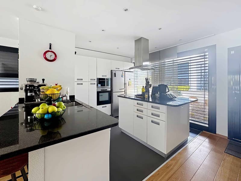 Exclusive: triplex apartment with terrace and garden (6)