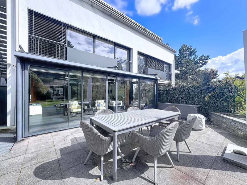 Exclusive: triplex apartment with terrace and garden (2)