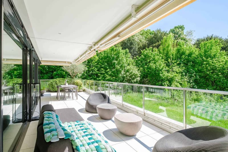In esclusiva! Bella appartamento di 5 locali con terrazza in una residenza di lusso (1)