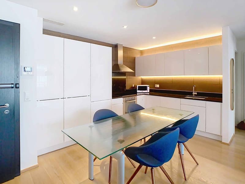 Exklusivität: Sehr schönes 3-Zimmer-Apartment in einer gehobenen Residenz (3)
