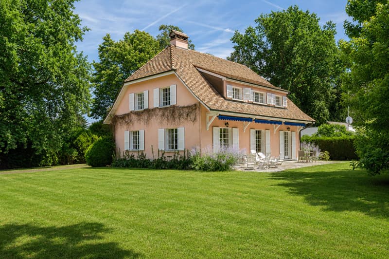 Exclusive! Individual property with great potential (1)