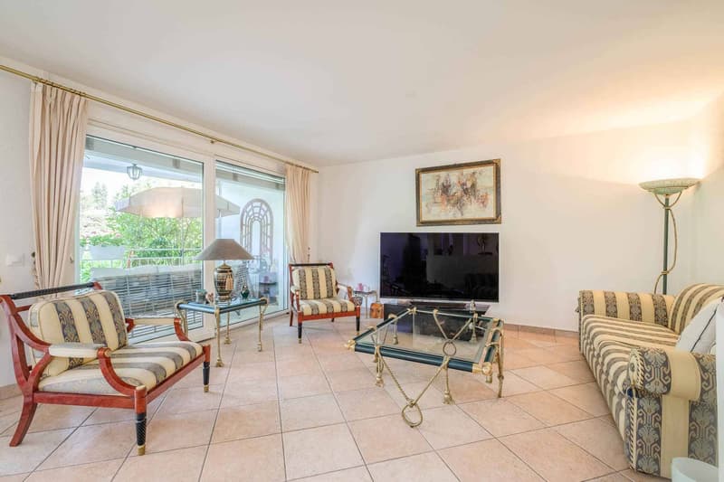 Piacevole duplex di 5 locali con terrazza e giardino (2)