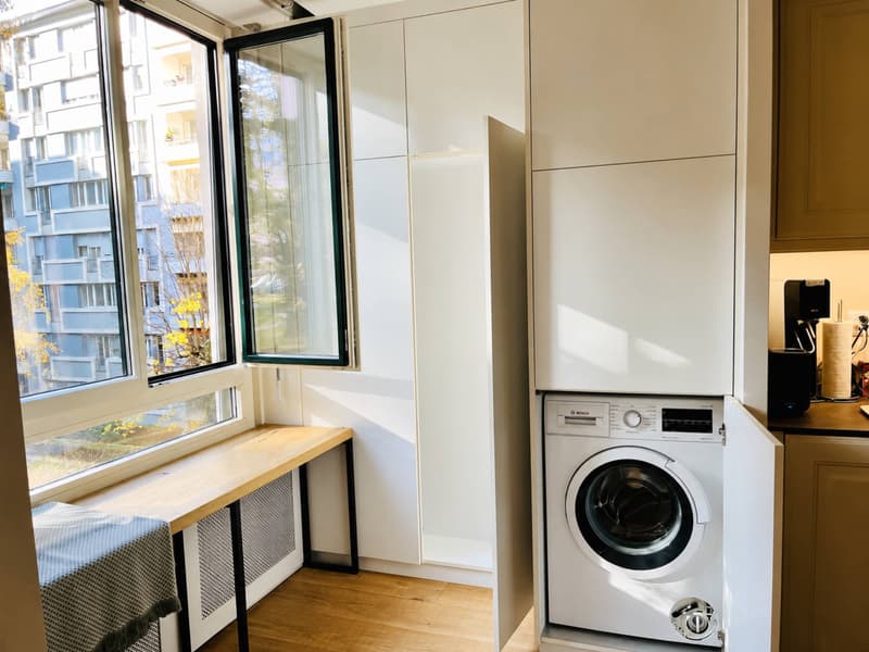 En exclusivité : Elégant appartement traversant de 3 pièces rénové avec balcons (12)