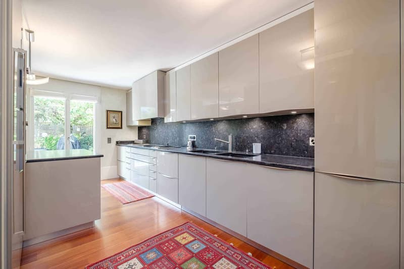 En exclusivité ! Belle maison mitoyenne dans un écrin de verdure (4)