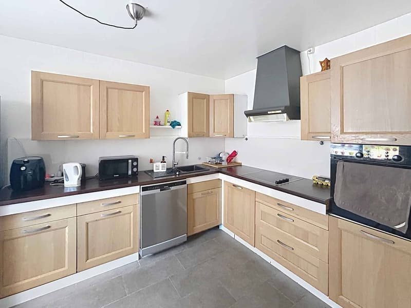 Deux villas à rénover sises sur une parcelle de plus de 2'100 m² (4)