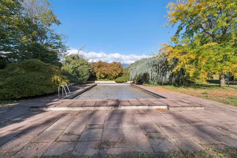 Villa individuelle sur une vaste parcelle de plus de 8'000 m² (12)