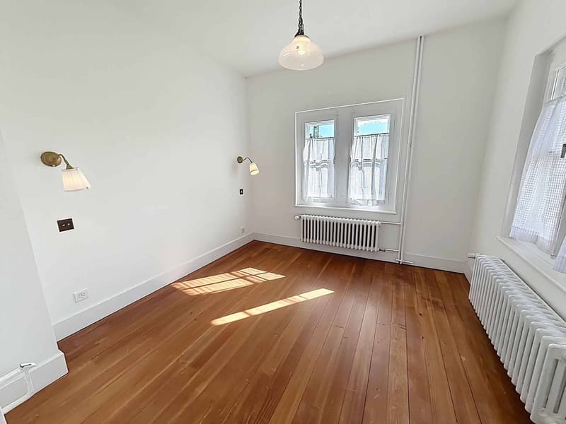 Historic house renovated with charm (7)