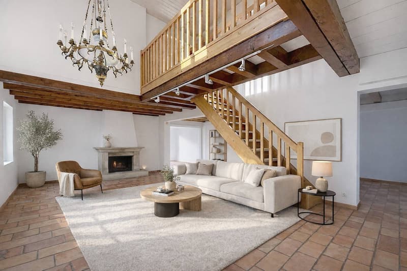 EXCLUSIVELY ! Magnificent authentic house with undeniable charm (2)