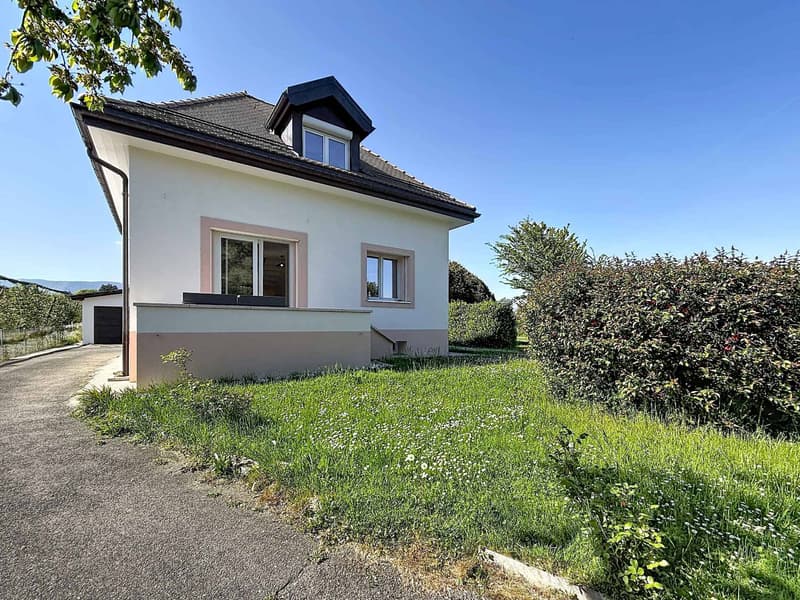 EXCLUSIVITY - Charming house on beautiful plot (10)