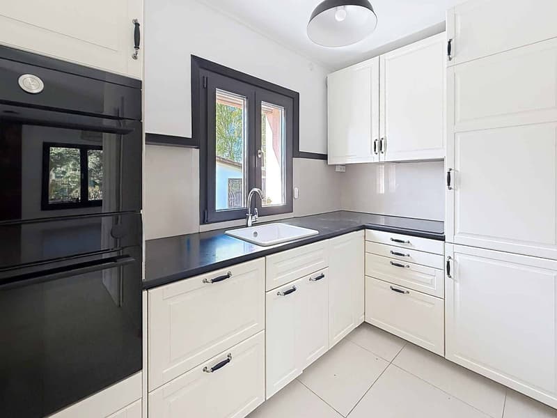 EXCLUSIVITY - Charming house on beautiful plot (2)