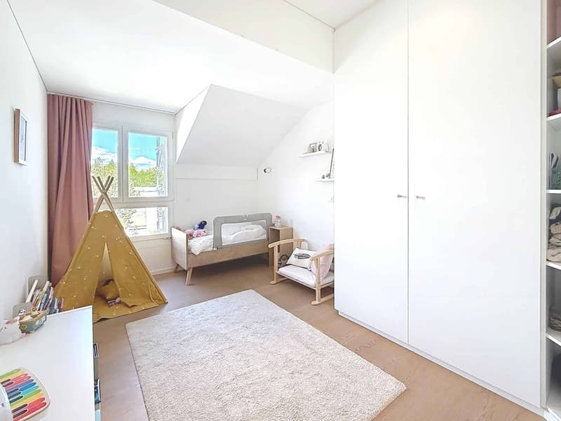 EXCLUSIVITY - Spacious and bright 4.5-room apartment + mezzanine (9)