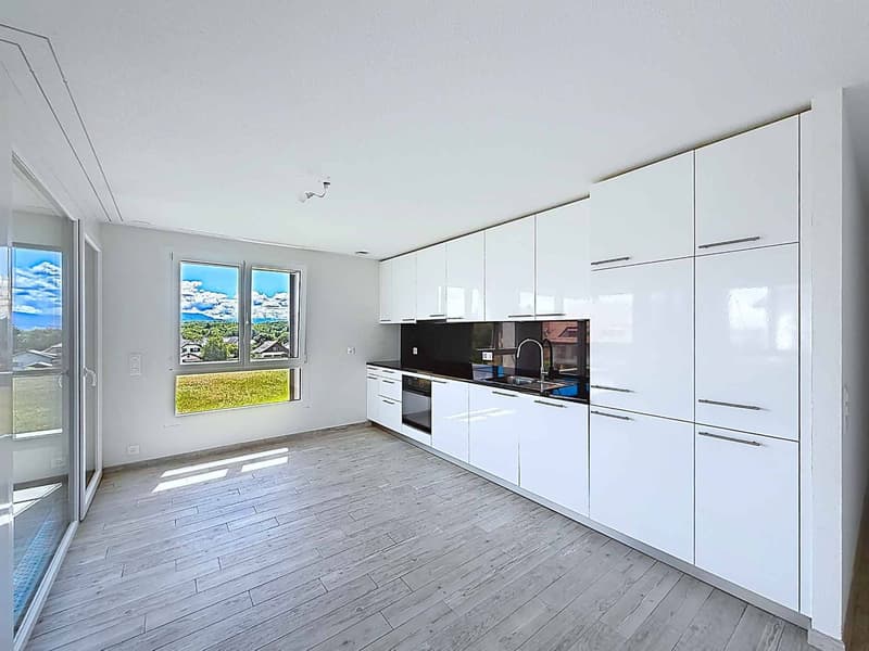 EXCLUSIVITY - Bright 3.5-room apartment with loggia (7)
