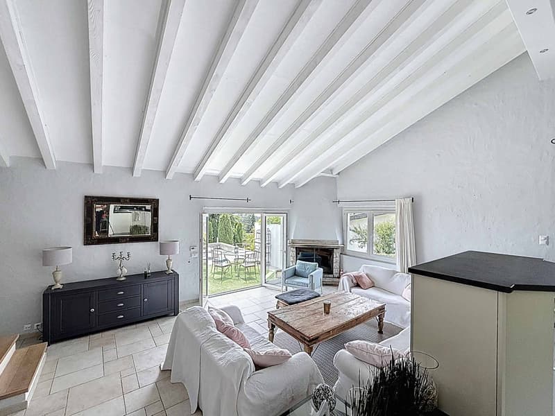 House with special charm and lake view (5)