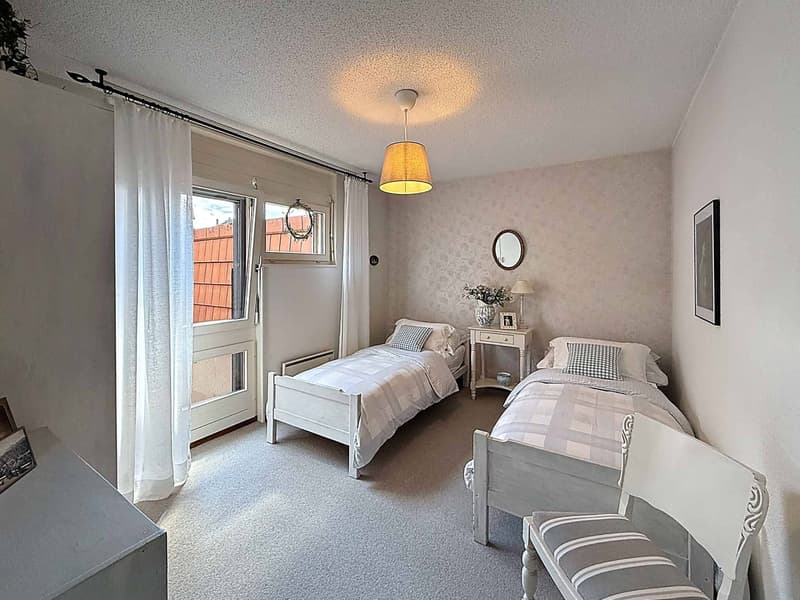 Charming renovated semi-detached villa (12)