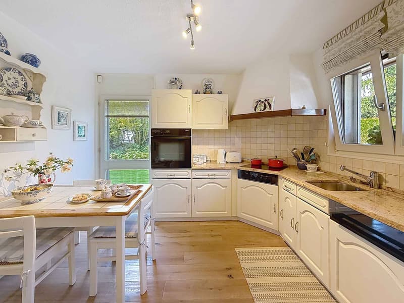 Charming renovated semi-detached villa (6)