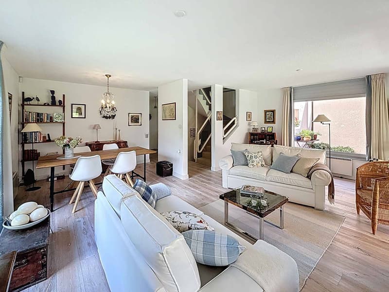 Charming renovated semi-detached villa (4)