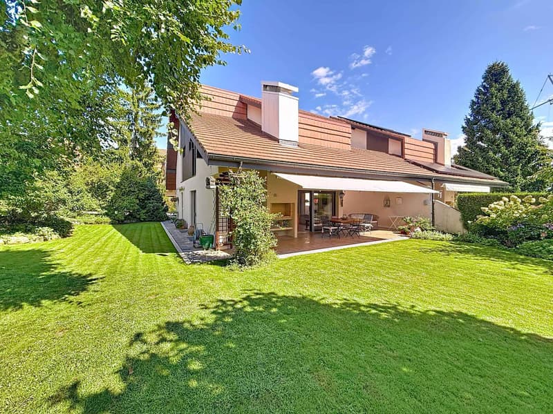Charming renovated semi-detached villa (2)