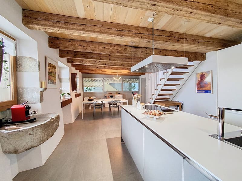 Beautiful 16th-century winemaker's house, newly renovated. (5)