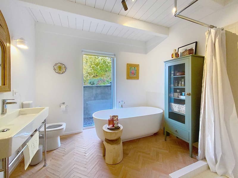 Bellissima casa nella natura (9)
