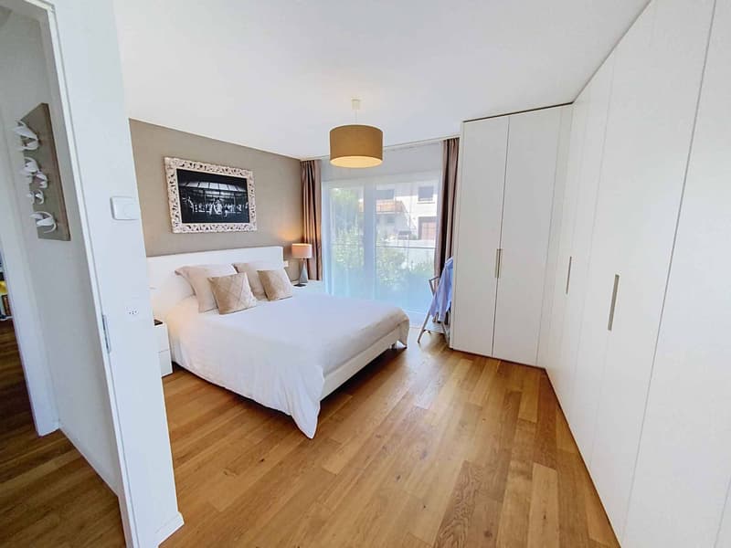YENS  Bel appartement lumineux avec une agréable échappée sur le lac (9)