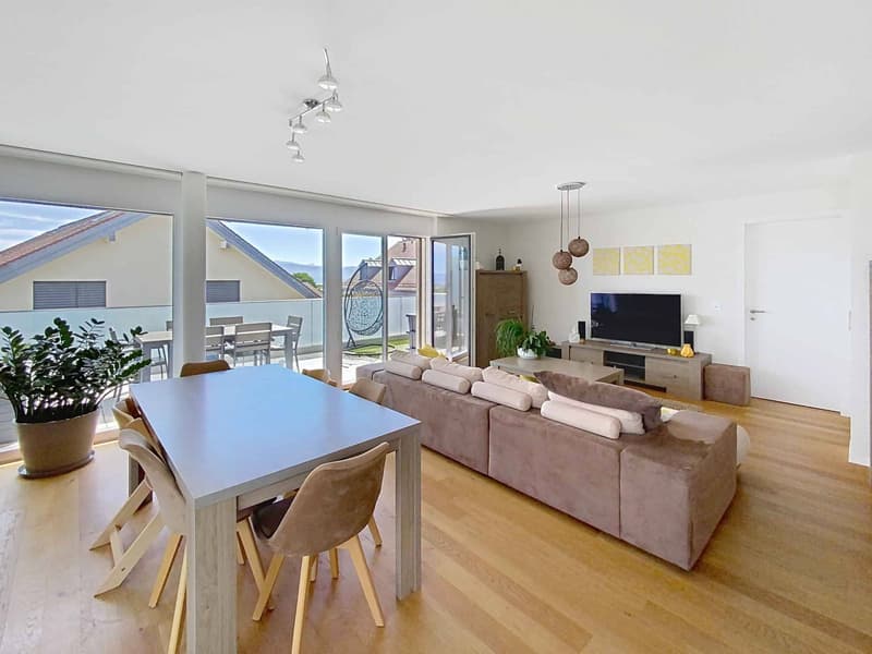 YENS  Bel appartement lumineux avec une agréable échappée sur le lac (4)