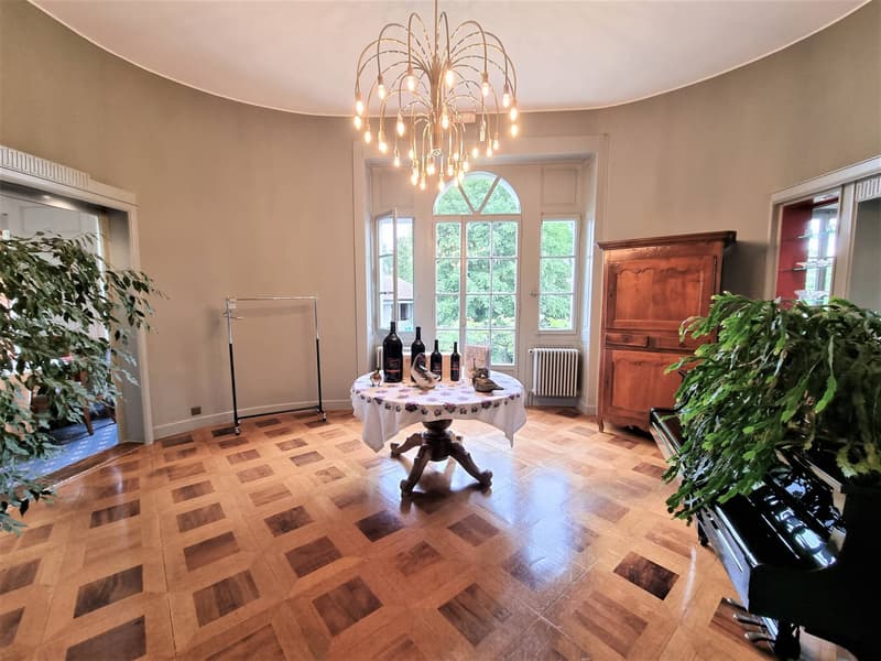 16th Century Character Property (6)