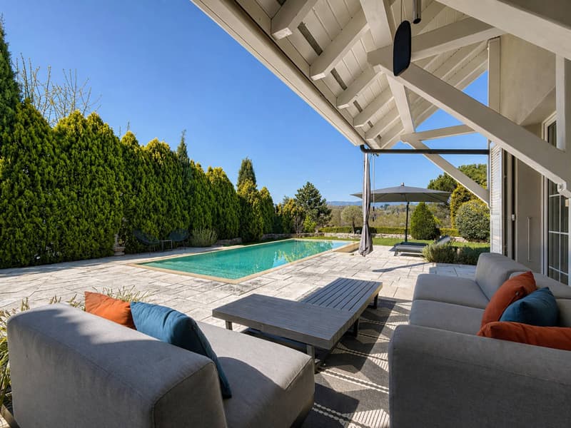 Villa d'exception avec piscine à débordement (6)