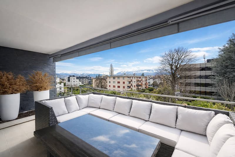 Duplex contemporaneo con giardino privato e vista sulle Alpi a Pully Sud (4)