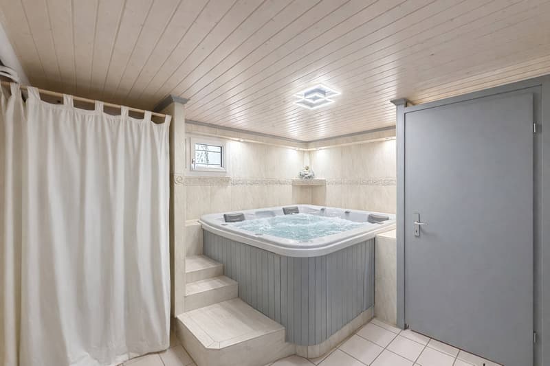 Elegant family villa with indoor pool, sauna, and hammam (8)