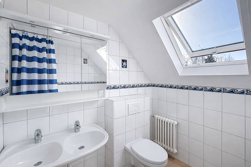Elegant family villa with indoor pool, sauna, and hammam (10)