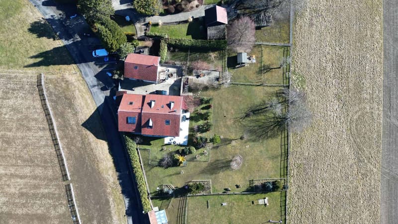Character property offering three apartments and a commercial space (4)