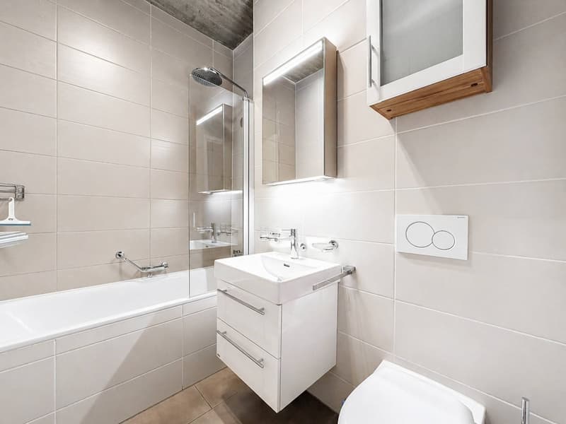 High-standard apartment of over 225 m² with a view of the lake (10)