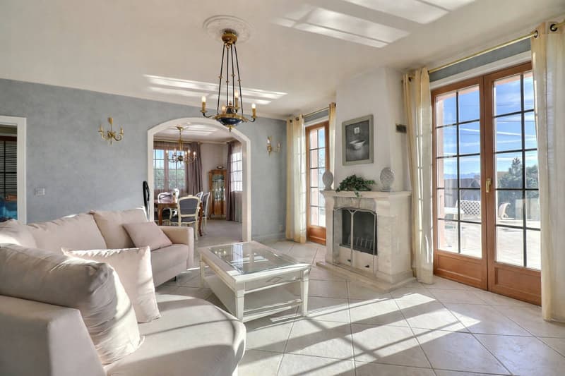 Family villa of 7.5 rooms south of the village (3)