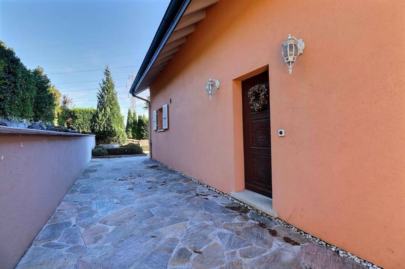 Family villa of 7.5 rooms south of the village (10)