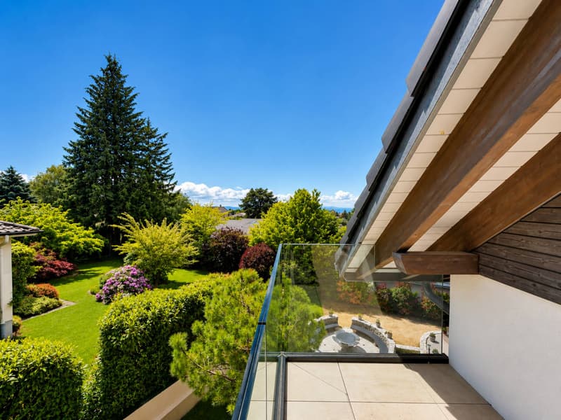 Contemporary property with pool and wellness area (9)