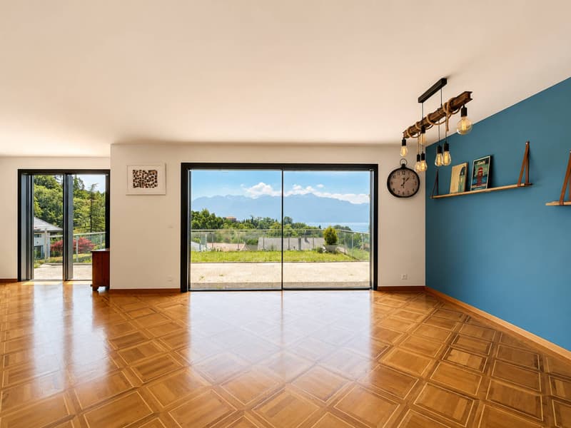 Villa indipendente di 6,5 locali con panorama sul Lago di Ginevra e le Alpi (3)