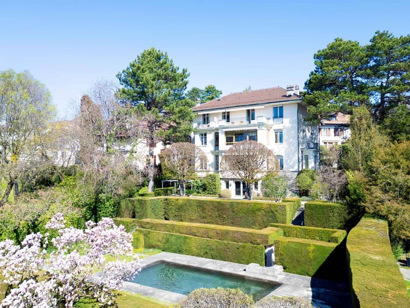 Propriété d'époque et vue dominante sur la ville et le Léman (2)