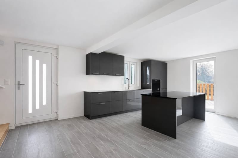 Dreieinhalb-Zimmer-Triplex - großer Garten und teilweise Seeblick (11)