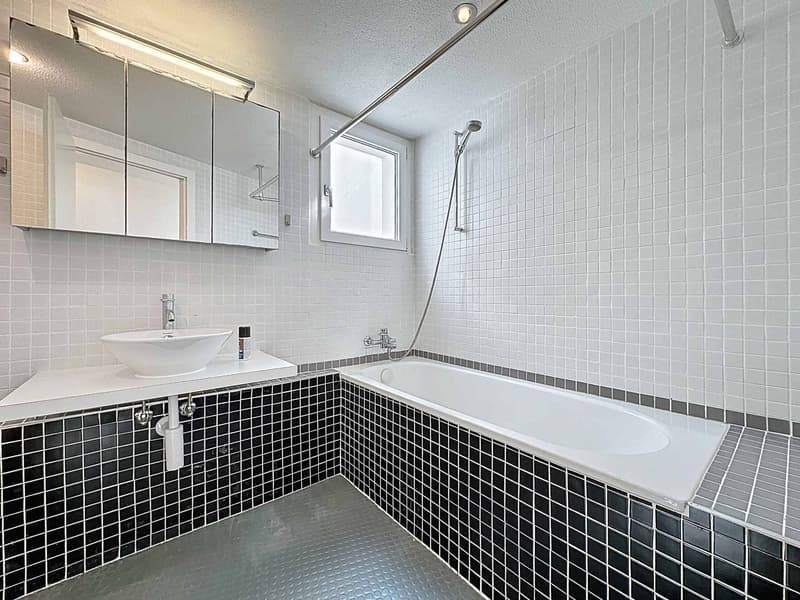 Villa individuale di 325 m2 con una bella vista sul lago e le montagne (13)