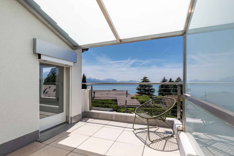 Villa individuale di 325 m2 con una bella vista sul lago e le montagne (7)