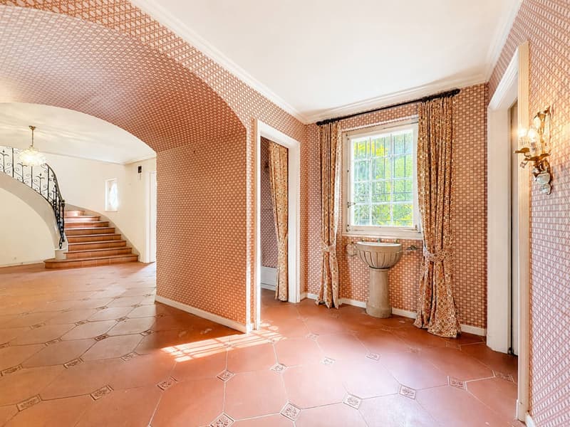 Exceptional master house on a park of nearly 11,000 m² (6)