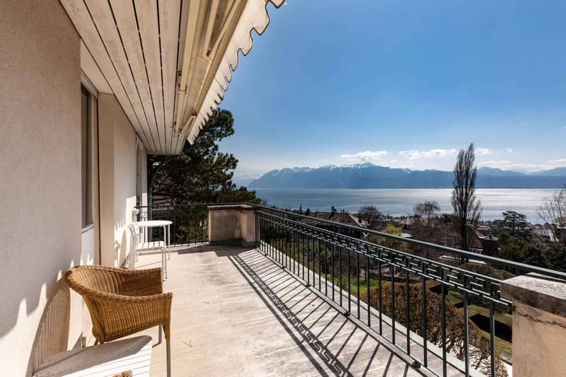 Elegantes Anwesen mit dominierendem Blick auf die Stadt und den Genfersee (7)