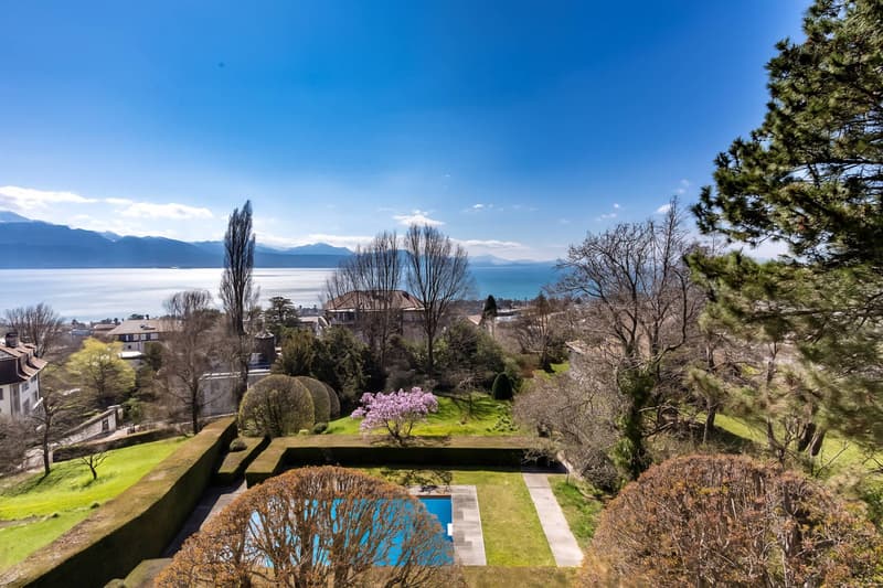 Elegantes Anwesen mit dominierendem Blick auf die Stadt und den Genfersee (1)