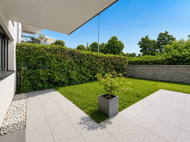 Villa a schiera contemporanea con giardini e vista aperta a Pully (11)
