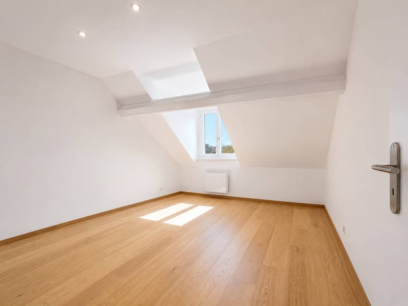 Au centre du village, attique de 153 m2 avec du cachet (9)