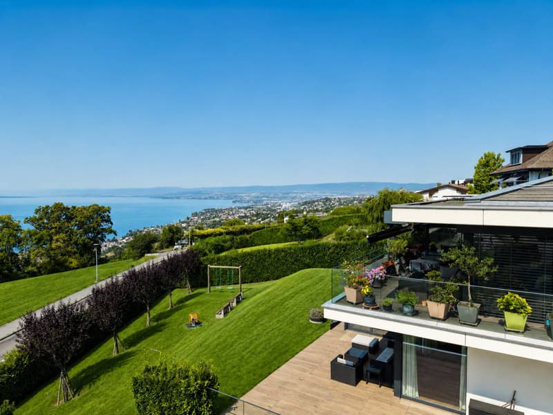Appartement de standing de plus de 360 m2 avec vue sur le lac (1)