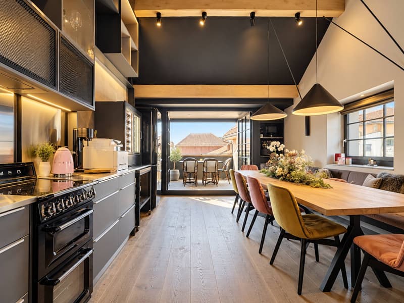 MAISON VILLAGEOISE DE 220 M2 RÉNOVÉE AU CUR DU BOURG (13)