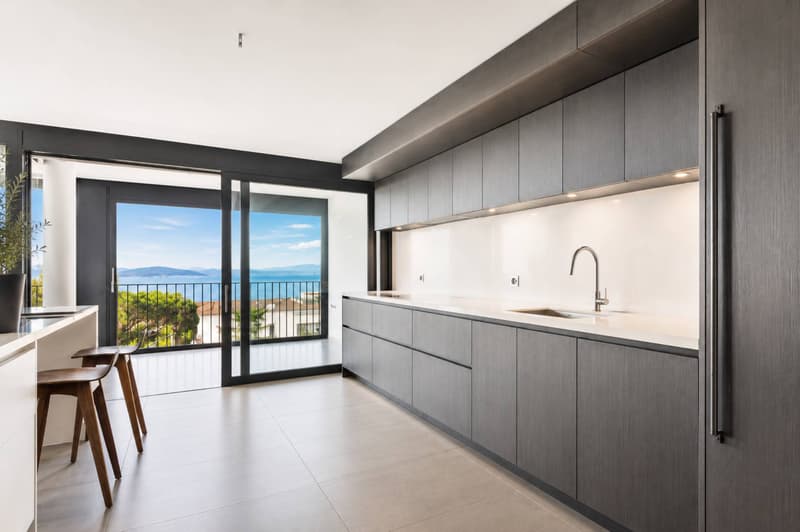 Spacieux appartement contemporain de 5.5 pièces avec vue panoramique (4)